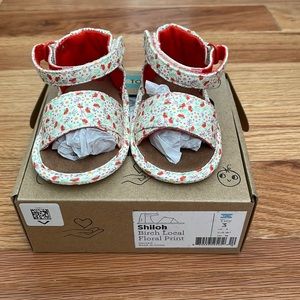 NWT Toms Tiny Shiloh Sandals (Baby)